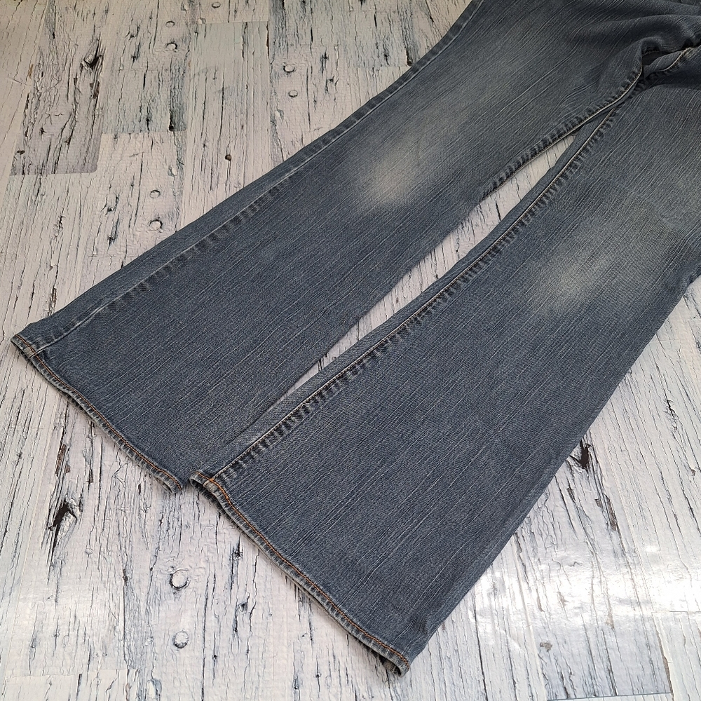 (31x32) Y2K Silver Jeans , Aiko low-rise bootcut flare , Vintage bell bottoms